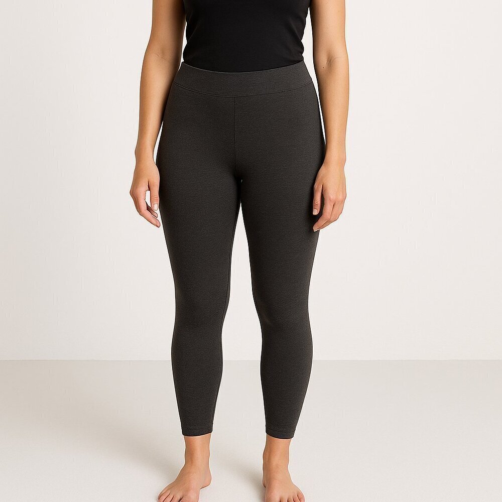 Philosophy Republic Clothing Dark Gray Cropped Leggings Medium